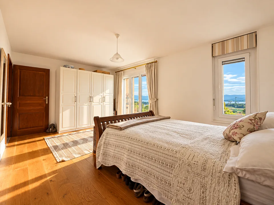 A Luins, Casa di 5.5 locali tra vigneti e vista sul Lago di Ginevra – foto 12 di 19