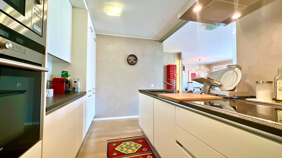 Elegantes Apartment mit 4.5 Zimmern und Seeblick in Lugano Massagno – Foto 9 von 22