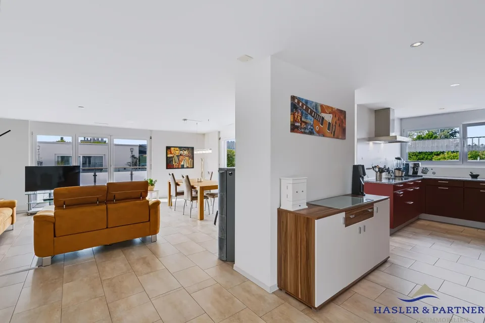 Repräsentative 5½-Zimmer-Attikawohnung mit 144 m² Terrasse und Alpe... – Foto 5 von 7