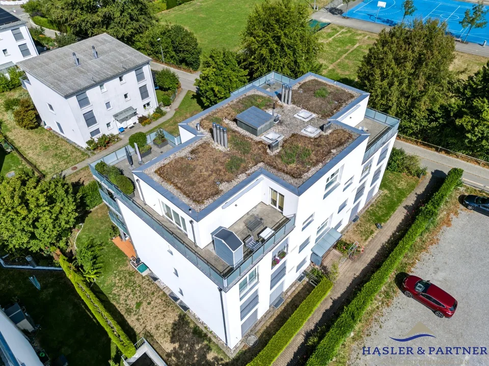 Repräsentative 5½-Zimmer-Attikawohnung mit 144 m² Terrasse und Alpe... – Foto 6 von 7