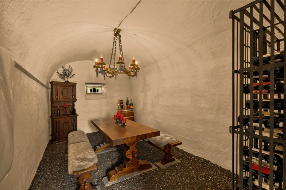 Peacefully located single-family house with prepared annex, barn and dreamy garden – photo 18 of 30