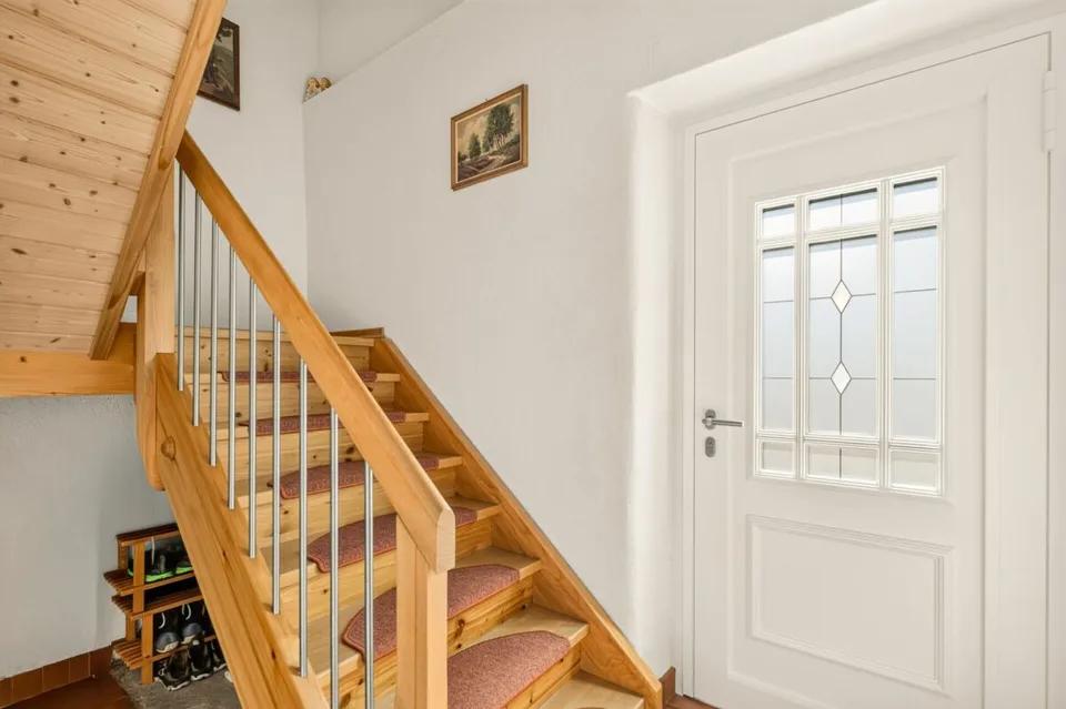 Peacefully located single-family house with prepared annex, barn and dreamy garden – photo 17 of 30