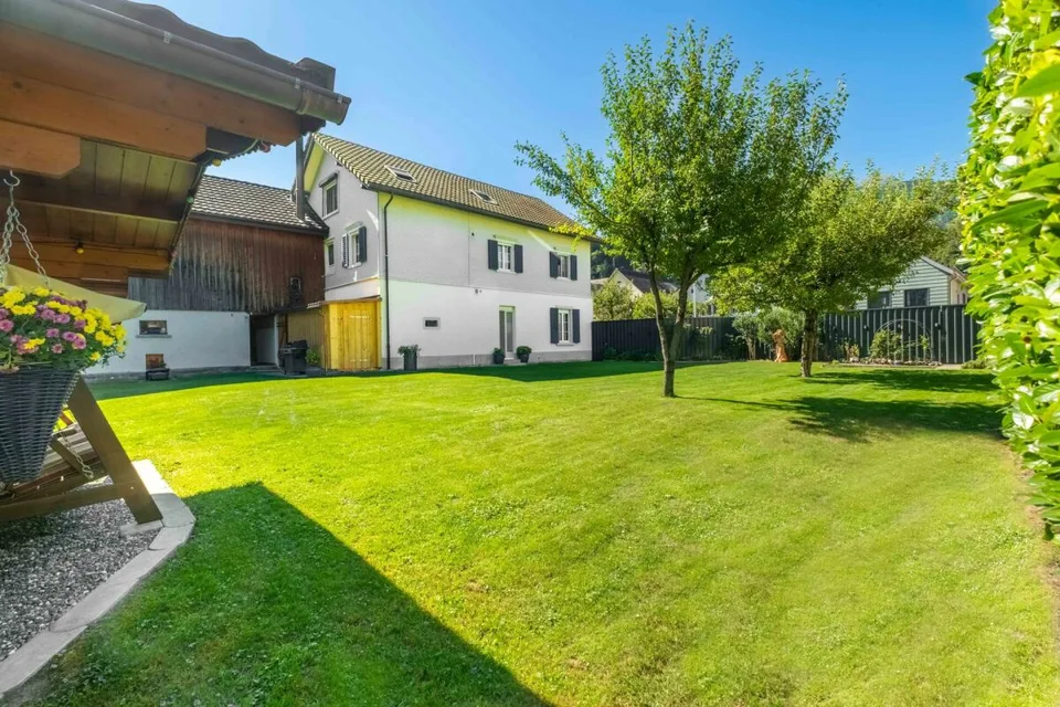 Peacefully located single-family house with prepared annex, barn and dreamy garden – photo 27 of 30