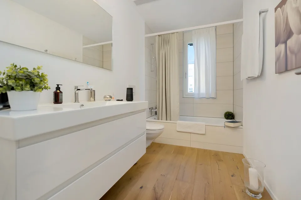 Appartement en attique de 4,5 pièces avec grande terrasse à Ostermundigen – photo 17 sur 23