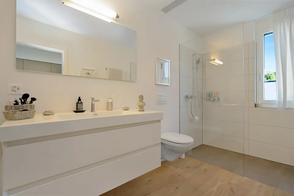Appartement en attique de 4,5 pièces avec grande terrasse à Ostermundigen – photo 11 sur 23