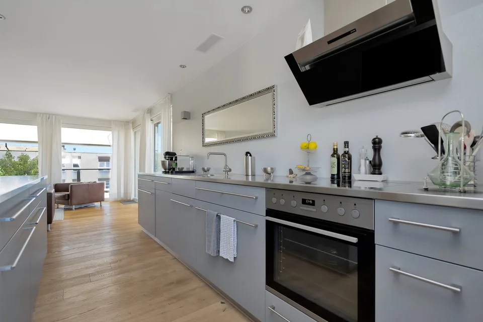 Appartement en attique de 4,5 pièces avec grande terrasse à Ostermundigen – photo 6 sur 23