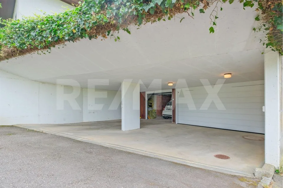 Casa unifamiliare di 5,5 locali in posizione idilliaca con spazio per le vostre idee – foto 9 di 13