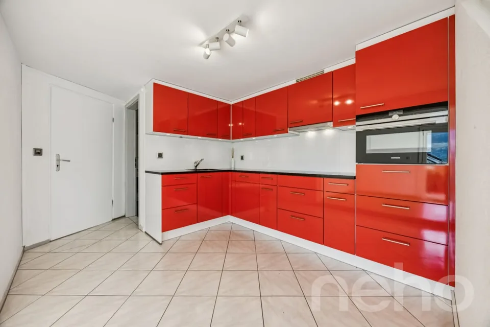 Maison unifamiliale spacieuse de 6,5 pièces avec appartement à Tennwil – photo 7 sur 12