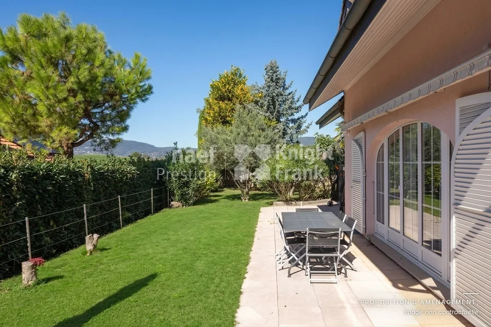 En exclusivité ! Propriété familiale de 7.5 pièces à vendre à Montreux – photo 7 sur 13
