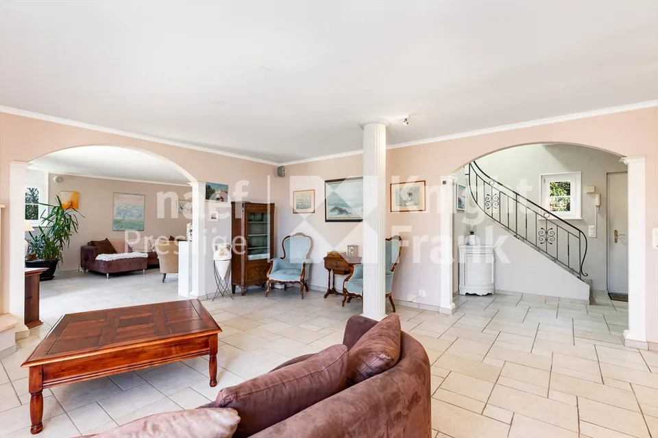 En exclusivité ! Propriété familiale de 7.5 pièces à vendre à Montreux – photo 8 sur 13