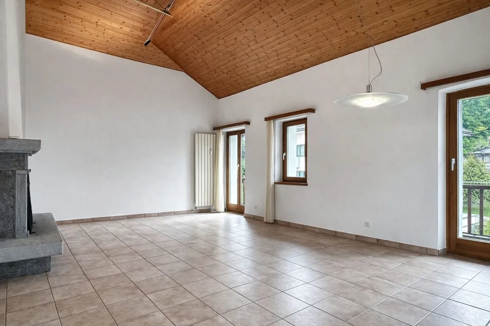 6-Zi.-Attika-Duplex mit Garten, Lift und Dachboden in Losone - hell und grosszügig – photo 4 sur 12