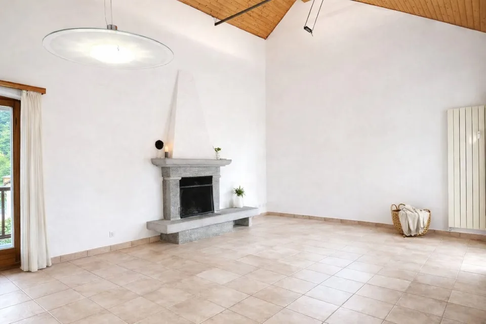 6-Zi.-Attika-Duplex mit Garten, Lift und Dachboden in Losone - hell und grosszügig – photo 2 sur 12