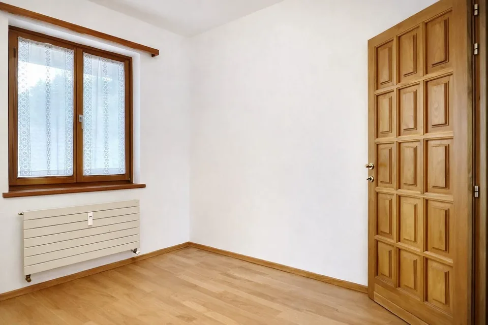 6-Zi.-Attika-Duplex mit Garten, Lift und Dachboden in Losone - hell und grosszügig – photo 10 sur 12