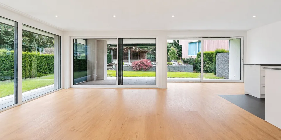 Appartement de jardin lumineux avec espace de vie et extérieur spacieux au bord de la forêt – photo 3 sur 13