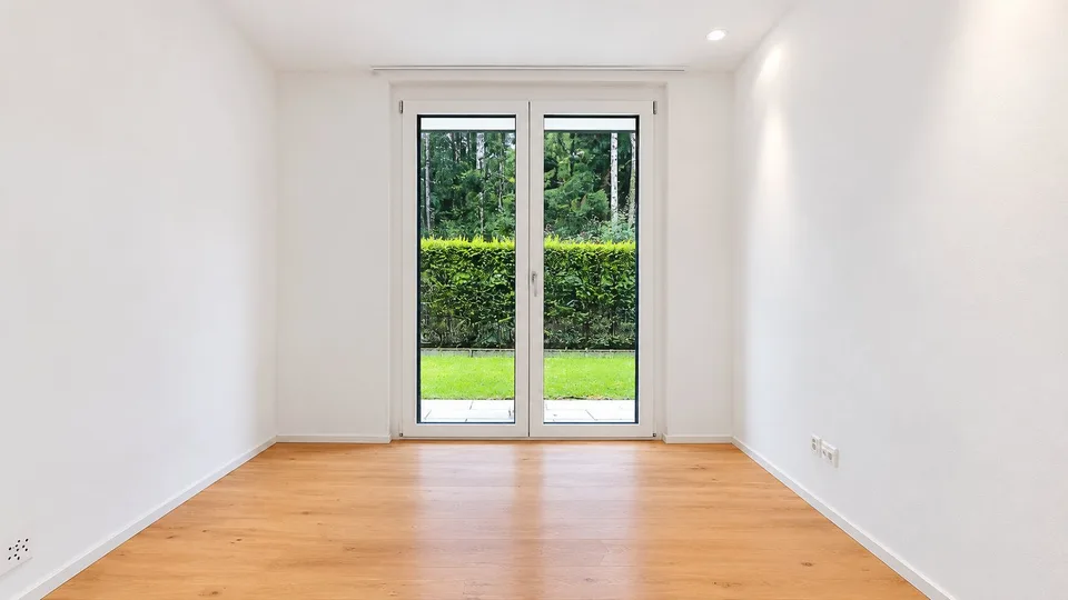 Appartement de jardin lumineux avec espace de vie et extérieur spacieux au bord de la forêt – photo 8 sur 13