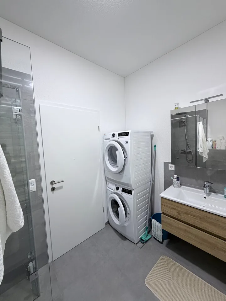 Stilvolle Loftwohnung mit moderner Ausstattung am Oberen Quai 51 in Biel/Bienne – Foto 12 von 13