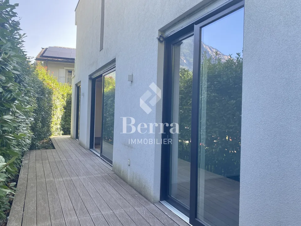 Wohnung mit 3.5 Zimmern und 75 m² - Erdgeschoss mit Terrasse – Foto 3 von 11