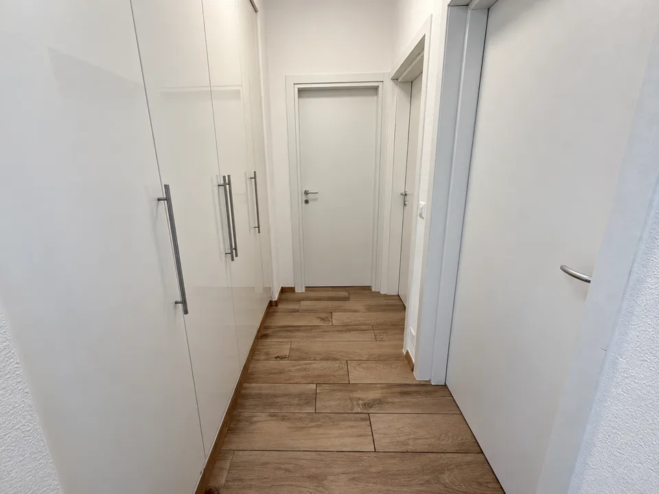 Geräumige 4.5-Zimmer-Wohnung in der Innenstadt von Mendrisio – Foto 3 von 10