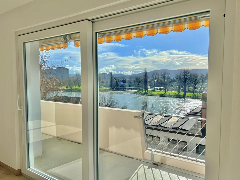 Exklusive 4.5 Zimmer mit Rheinblick und Cheminée – Foto 8 von 10