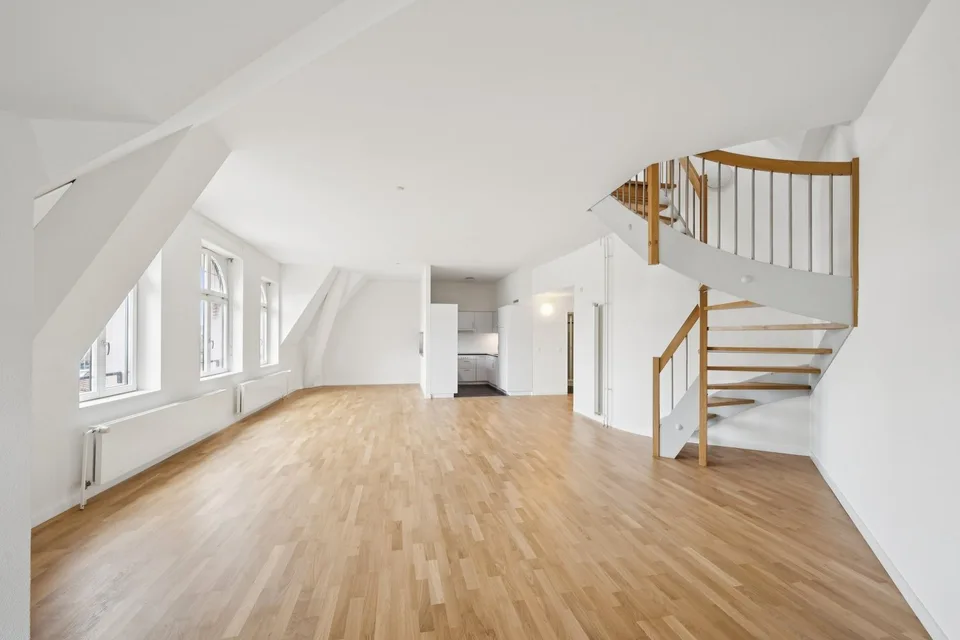 Maisonettewohnung an Toplage jetzt mit CHF 500. Bonus – Foto 2 von 8