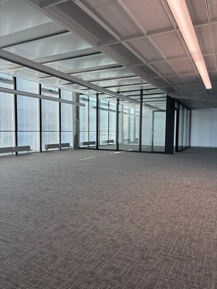 Ampio spazio. Mondo del lavoro moderno. Migliore connessione. Il tuo ufficio nel Toro 1 – foto 5 di 8