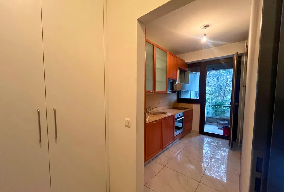 LUGANO LORETO – HELLES 3.5-ZIMMER-WOHNUNG MIT GROSER TERRASSE, UMgeben von GRÜN – Foto 7 von 16