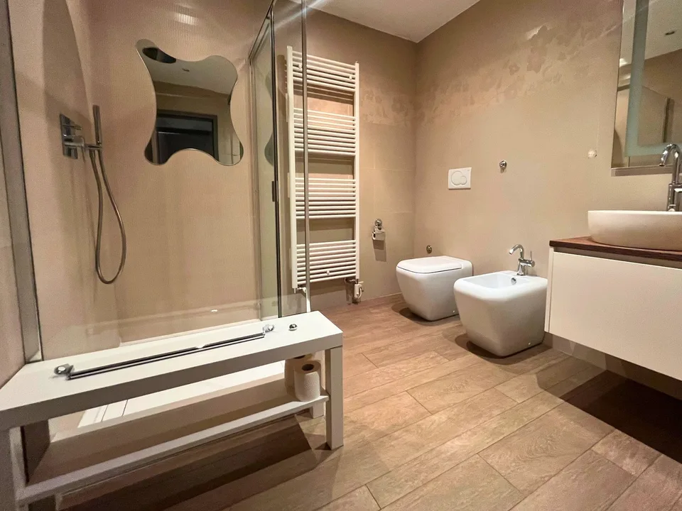 LUGANO LORETO – HELLES 3.5-ZIMMER-WOHNUNG MIT GROSER TERRASSE, UMgeben von GRÜN – Foto 14 von 16