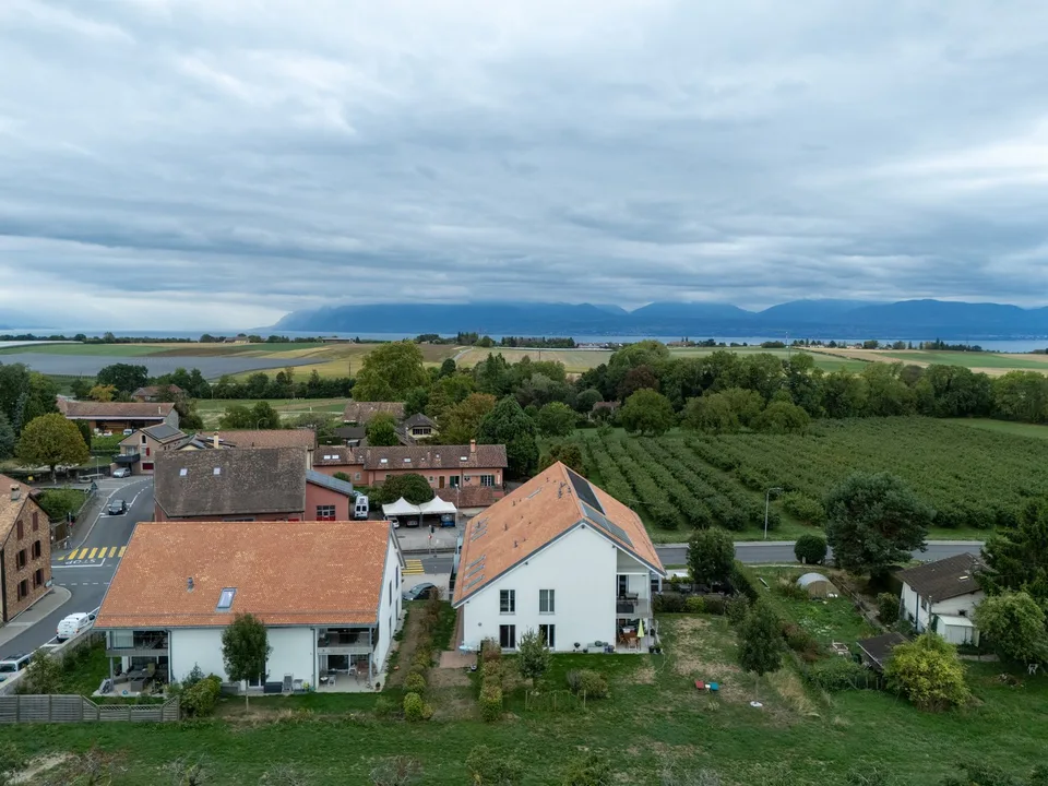 Ampio appartamento di 3.5 locali con balcone e galleria – foto 10 di 13