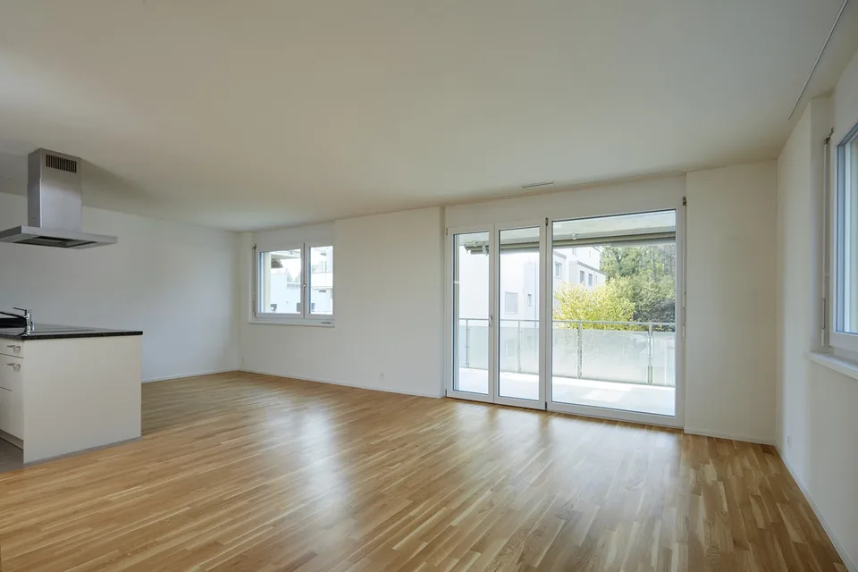 Helle Wohnung mit gemütlichem Gartensitzplatz – Foto 3 von 10