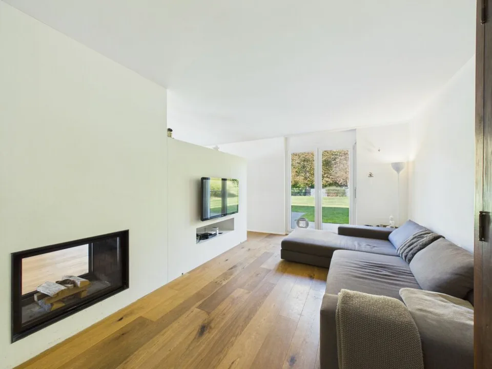 VIVERE SPazioso CON GIARDINO SOLEGGIATO SULL'ORLO DEL BOSCO – foto 4 di 10