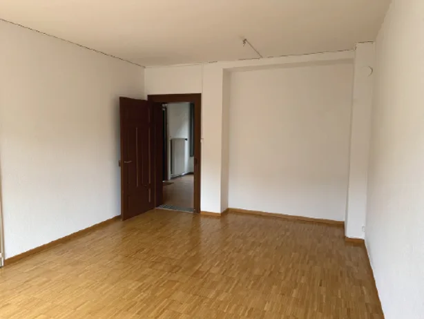 Befristete Vermietung: Geräumiges 4.5-Zimmer-Wohnatelier am Seidenweg in Bern – Foto 4 von 12