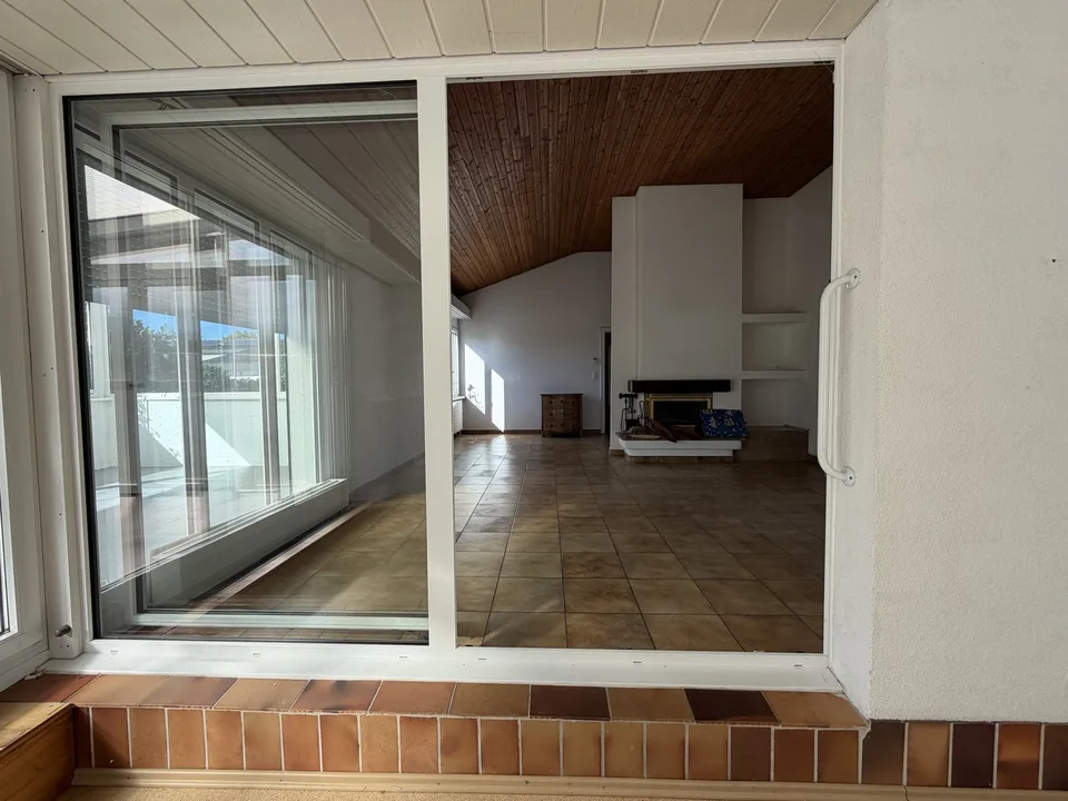 Spacieuse maison unifamiliale de 7,5 pièces avec options et environnement bien entretenu – photo 13 sur 22