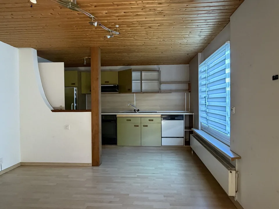 Spacieuse maison unifamiliale de 7,5 pièces avec options et environnement bien entretenu – photo 7 sur 22