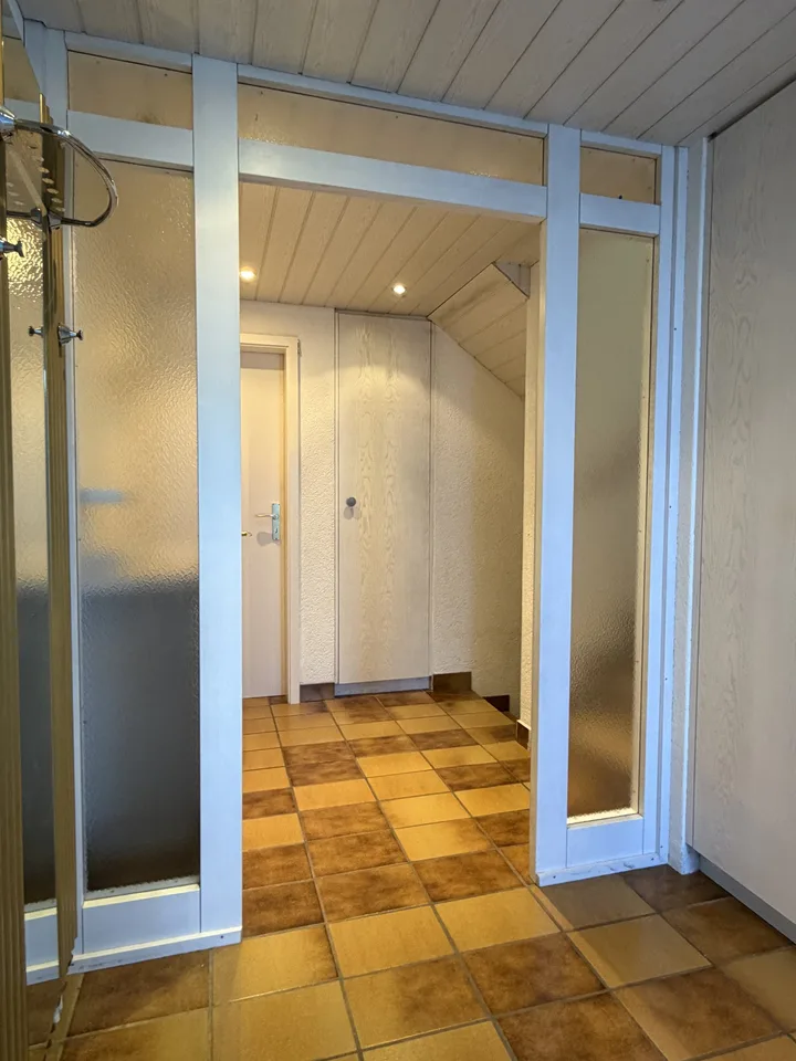 Spacieuse maison unifamiliale de 7,5 pièces avec options et environnement bien entretenu – photo 6 sur 22