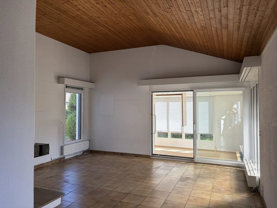 Spacieuse maison unifamiliale de 7,5 pièces avec options et environnement bien entretenu – photo 12 sur 22