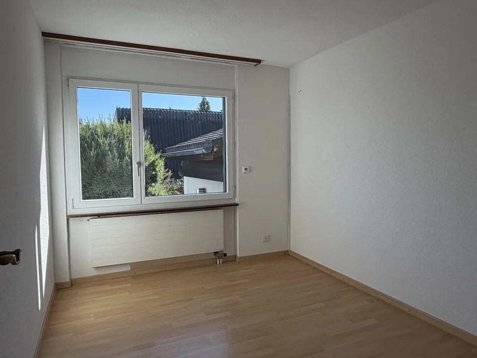 Spacieuse maison unifamiliale de 7,5 pièces avec options et environnement bien entretenu – photo 18 sur 22