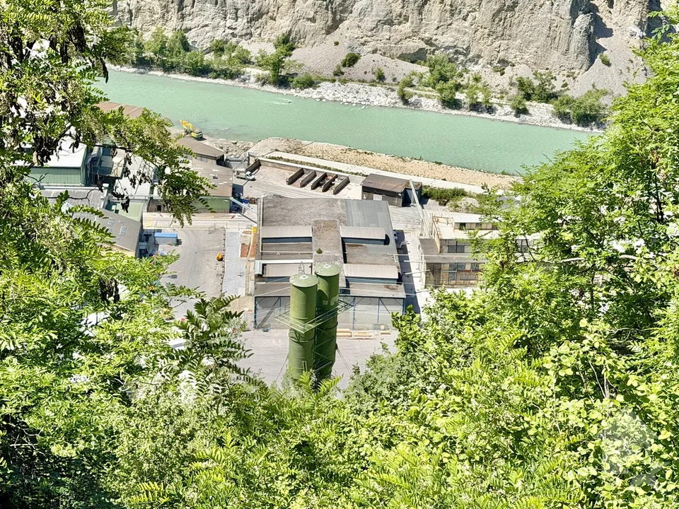 Halle industrielle de 20'500 m3 et de 2'130 m2 avec accès sécurisé – Foto 12 von 12