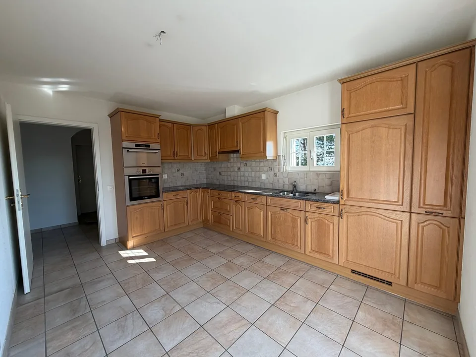 Charmante maison individuelle de 4.5 pièces à Onnens FR – photo 6 sur 14