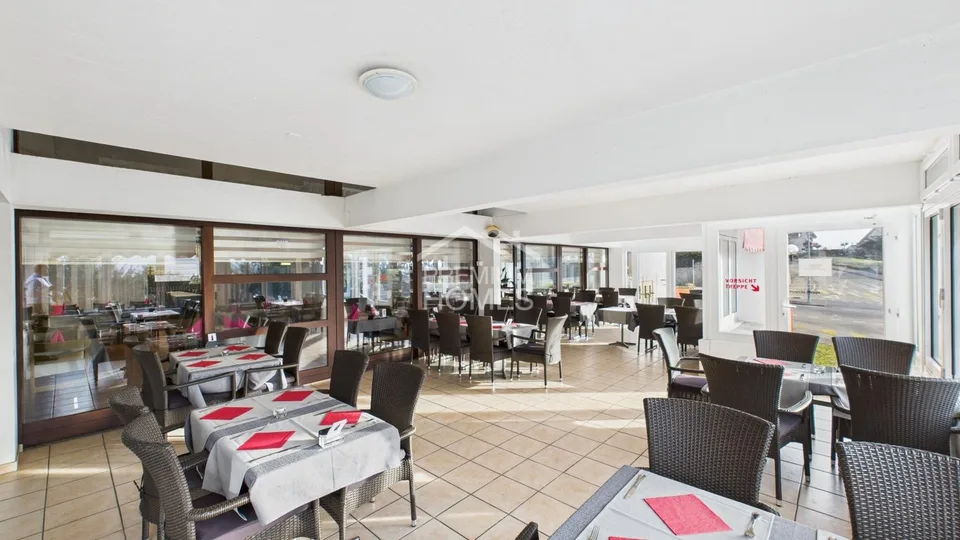 Gastronomie-Bijou mit Charme, grosszügigem Platzangebot und Eventpoten – Foto 6 von 13
