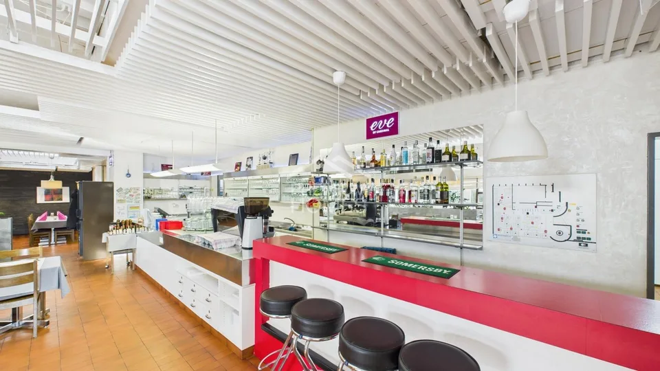 Gastronomie-Bijou mit Charme, grosszügigem Platzangebot und Eventpoten – Foto 5 von 13