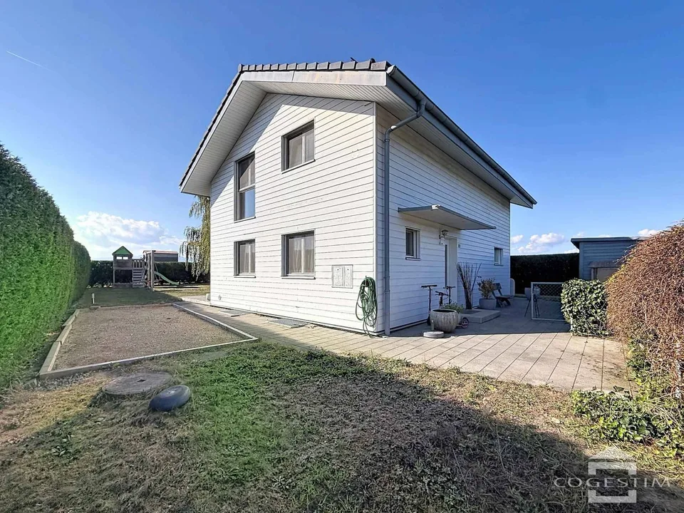 Familienvilla mit 5,5 Zimmern, Terrasse und Garten – Foto 13 von 13