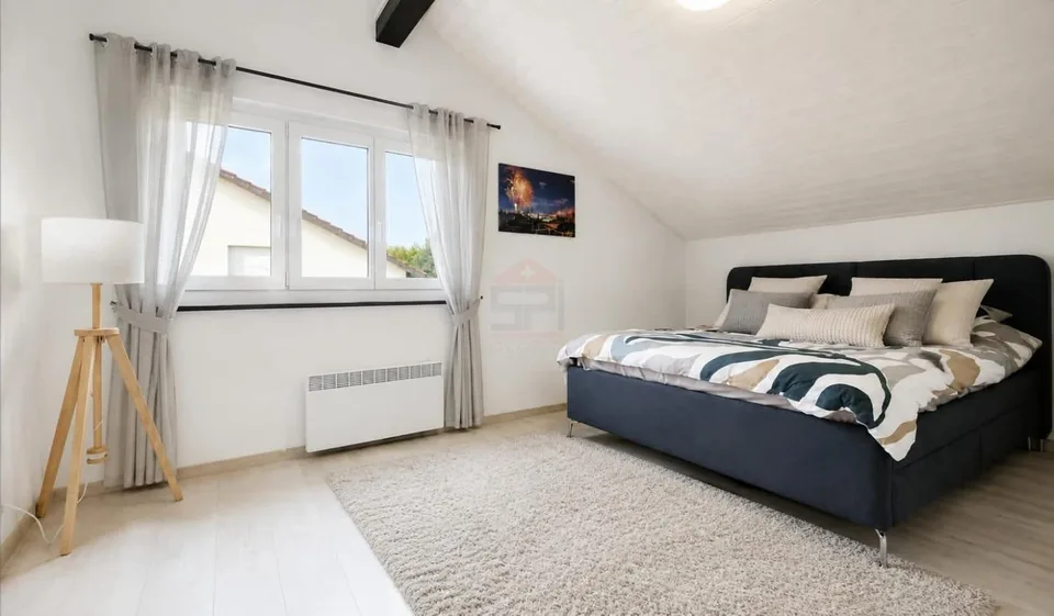 Duplex mit 4,5 Zimmern – Eleganz, Licht und Lebensqualität – Foto 5 von 14
