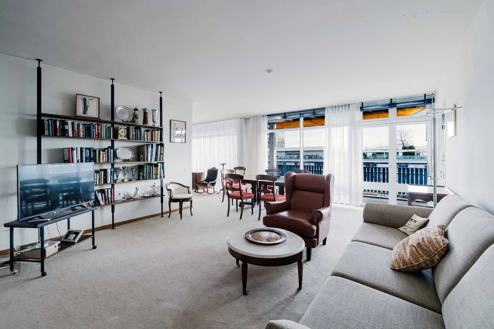 Geräumige 7-Zimmer-Wohnung im letzten Stock – Foto 6 von 20