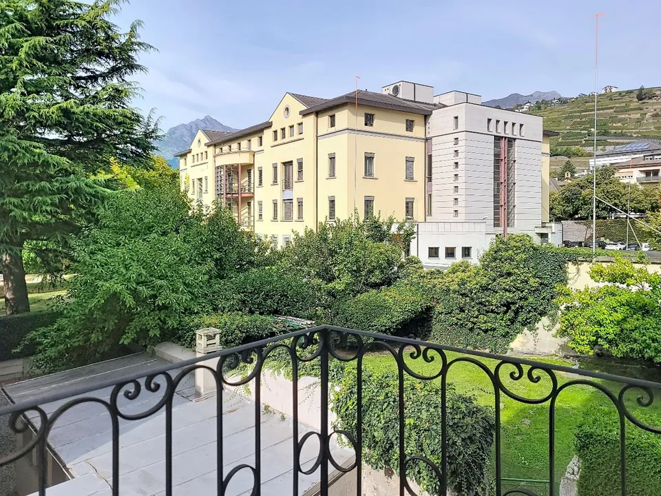 Sion, maison historique au cœur de la vieille ville composé de 5 appartements et 2 bureaux – photo 24 sur 30