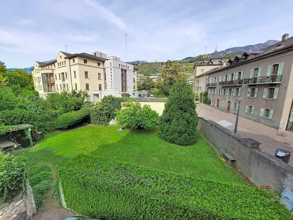 Sion, maison historique au cœur de la vieille ville composé de 5 appartements et 2 bureaux – photo 17 sur 30