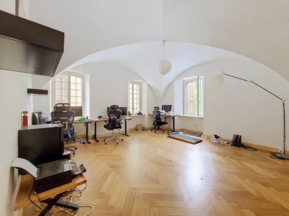 Sion, maison historique au cœur de la vieille ville composé de 5 appartements et 2 bureaux – photo 27 sur 30