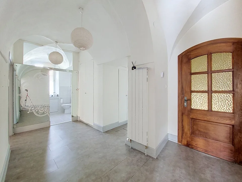 Sion, maison historique au cœur de la vieille ville composé de 5 appartements et 2 bureaux – photo 19 sur 30