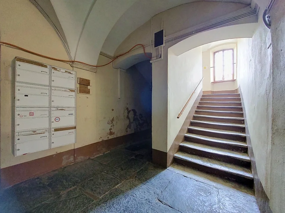 Sion, maison historique au cœur de la vieille ville composé de 5 appartements et 2 bureaux – photo 5 sur 30