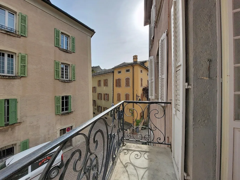 Sion, maison historique au cœur de la vieille ville composé de 5 appartements et 2 bureaux – photo 16 sur 30