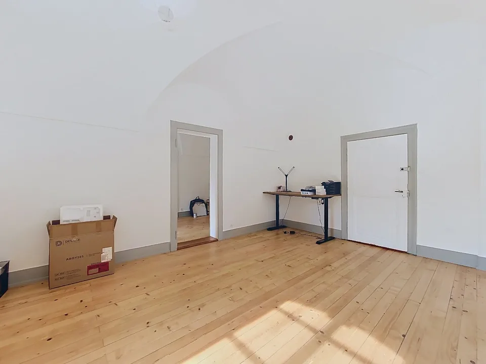 Sion, maison historique au cœur de la vieille ville composé de 5 appartements et 2 bureaux – photo 29 sur 30